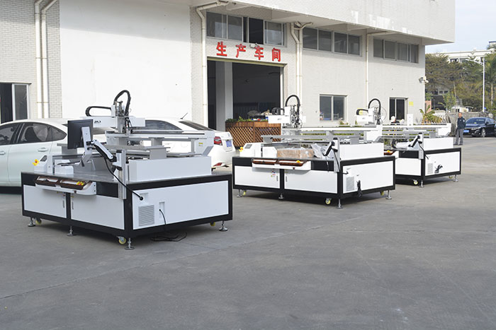 自動點膠機(jī)